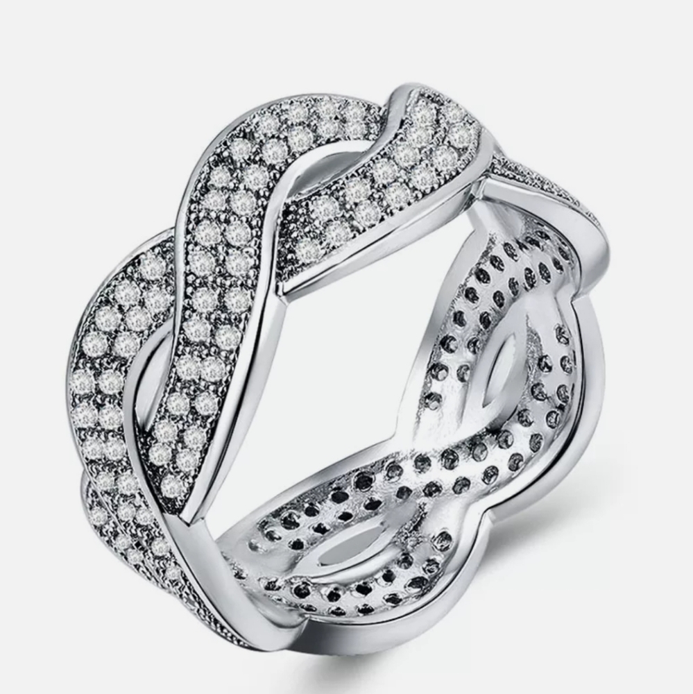 18k white gold Simulated pave diamond ring